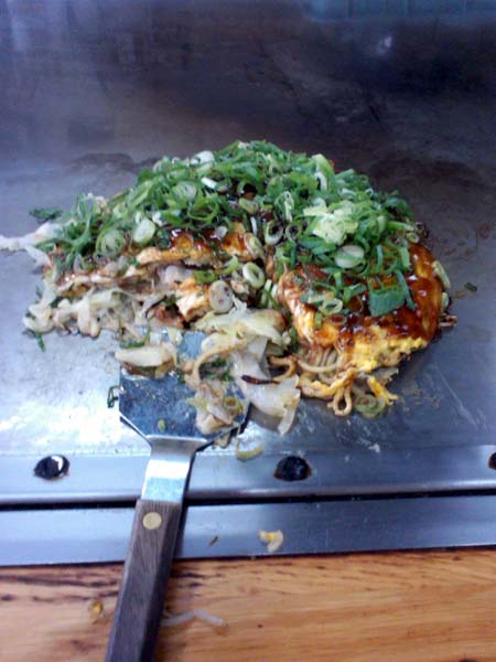 hiroshimafuokonomiyaki.jpg